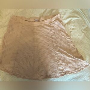 Khaki Gap maternity skirt.